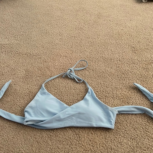 Cupshe wrap bikini top - light blue - size medium